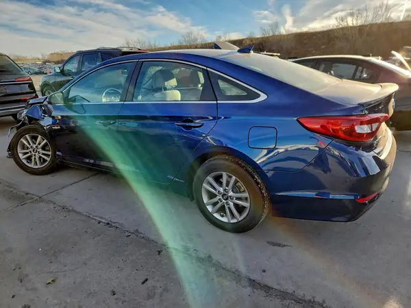 5NPE24AF5HH529615 2017 HYUNDAI SONATA - Image 2