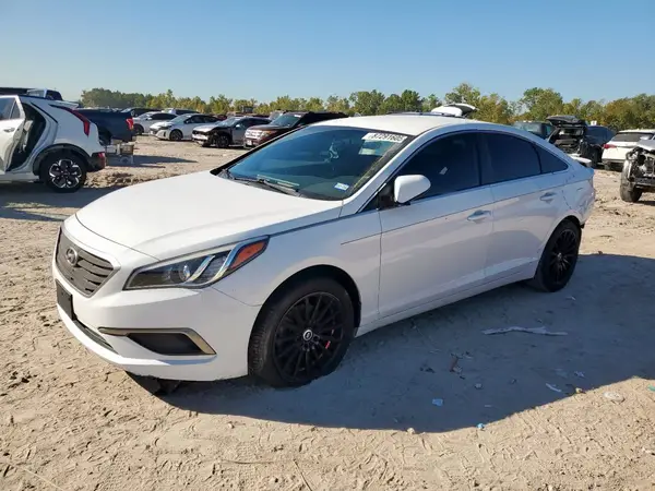 5NPE24AF5HH532238 2017 HYUNDAI SONATA - Image 1