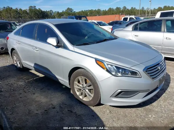 5NPE24AF5HH532563 2017 HYUNDAI SONATA - Image 1