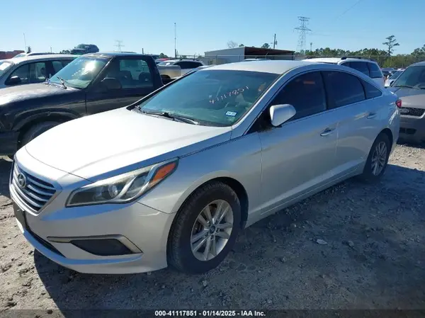 5NPE24AF5HH532563 2017 HYUNDAI SONATA - Image 2