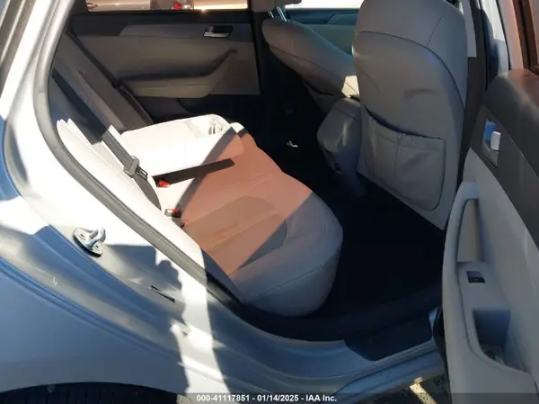 5NPE24AF5HH532563 2017 HYUNDAI SONATA - Image 8