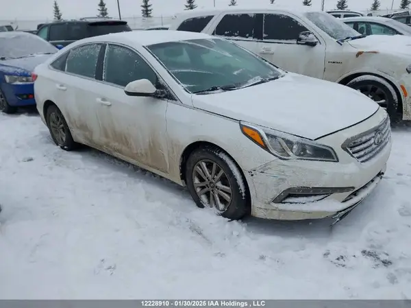 5NPE24AF5HH538704 2017 HYUNDAI SONATA - Image 1