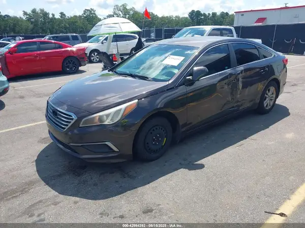 5NPE24AF5HH538900 2017 HYUNDAI SONATA - Image 2