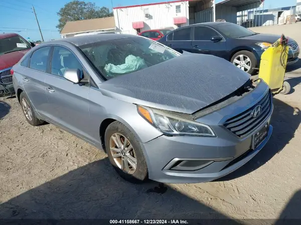 5NPE24AF5HH539982 2017 HYUNDAI SONATA - Image 1