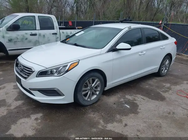 5NPE24AF5HH544941 2017 HYUNDAI SONATA - Image 2