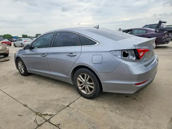 5NPE24AF5HH545605 2017 HYUNDAI SONATA - Image 2