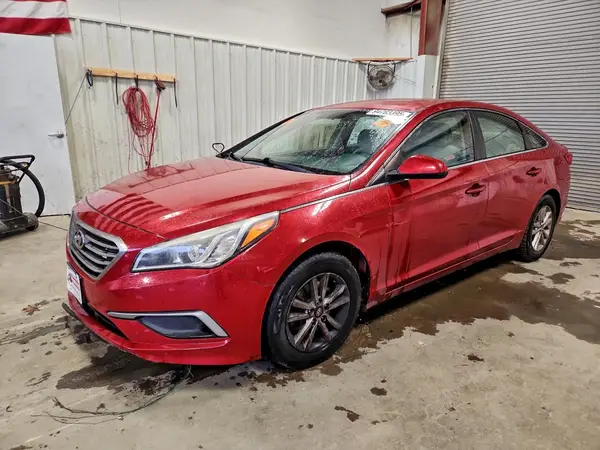 5NPE24AF5HH545877 2017 HYUNDAI SONATA - Image 1