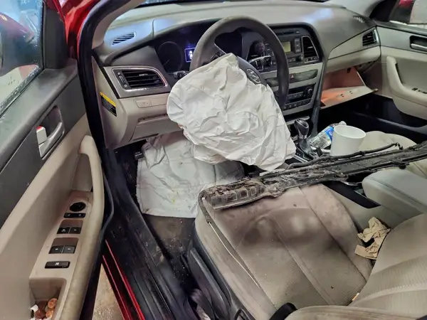 5NPE24AF5HH545877 2017 HYUNDAI SONATA - Image 8