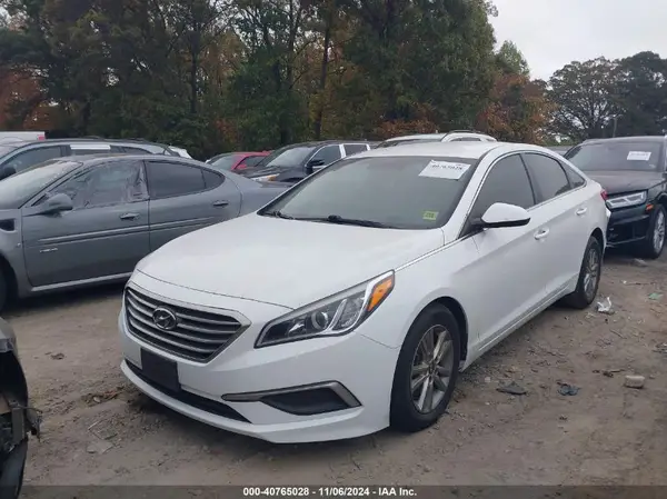 5NPE24AF5HH552893 2017 HYUNDAI SONATA - Image 2