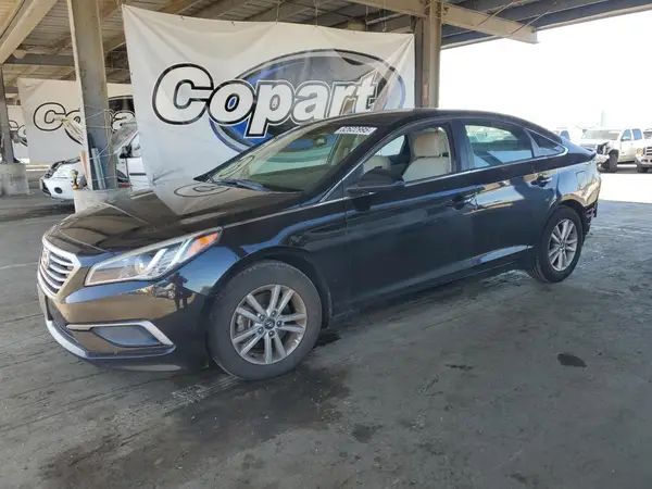 5NPE24AF5HH555129 2017 HYUNDAI SONATA - Image 1