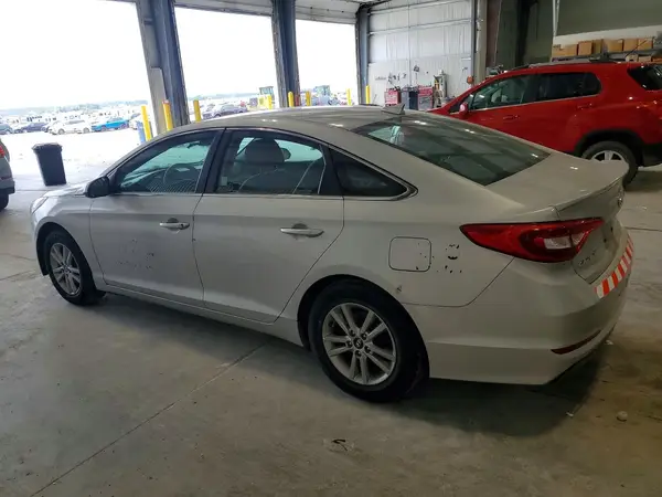 5NPE24AF5HH557432 2017 HYUNDAI SONATA - Image 2