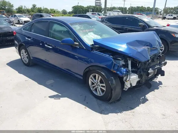 5NPE24AF5HH557544 2017 HYUNDAI SONATA - Image 1