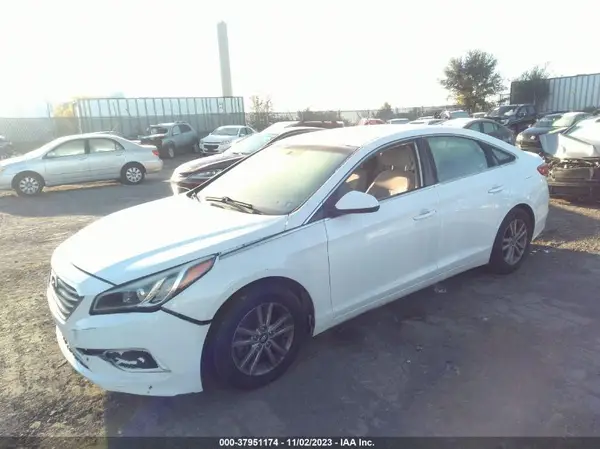 5NPE24AF5HH559374 2017 HYUNDAI SONATA - Image 2
