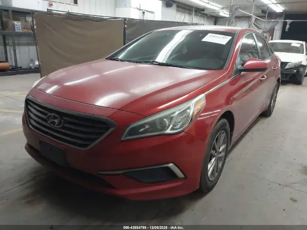 5NPE24AF5HH559682 2017 HYUNDAI SONATA - Image 2