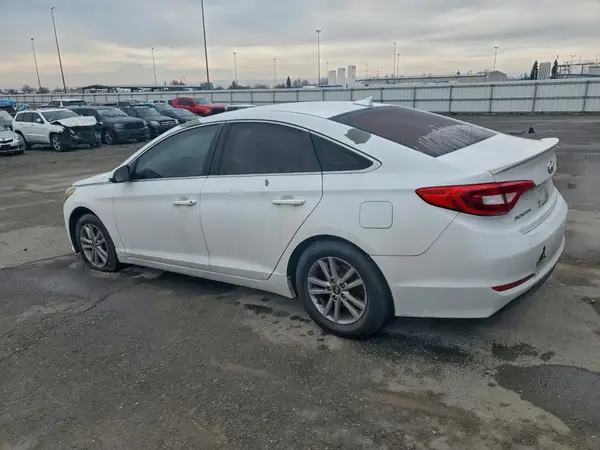 5NPE24AF5HH560900 2017 HYUNDAI SONATA - Image 2