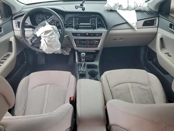 5NPE24AF5HH560900 2017 HYUNDAI SONATA - Image 8
