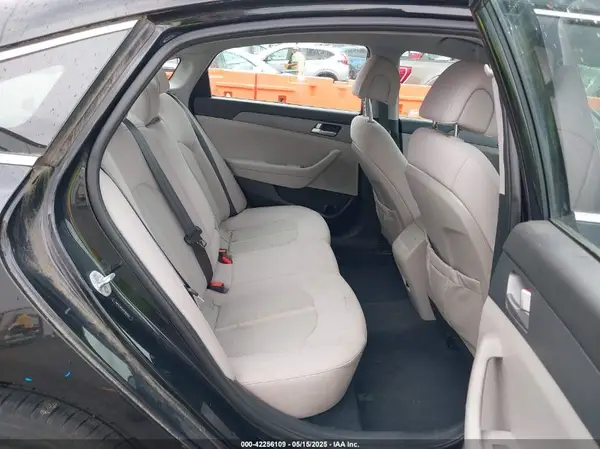 5NPE24AF5HH562503 2017 HYUNDAI SONATA - Image 8