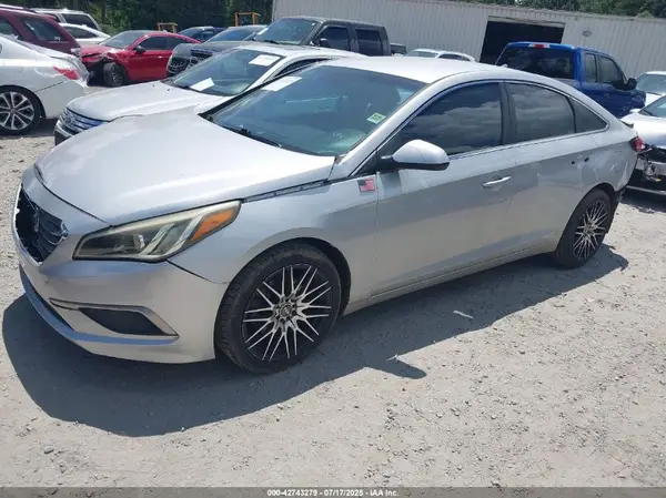 5NPE24AF5HH566969 2017 HYUNDAI SONATA - Image 2