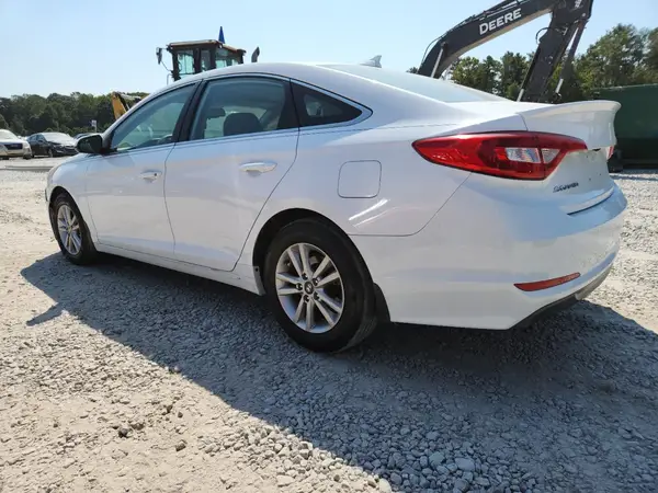 5NPE24AF5HH568804 2017 HYUNDAI SONATA - Image 2