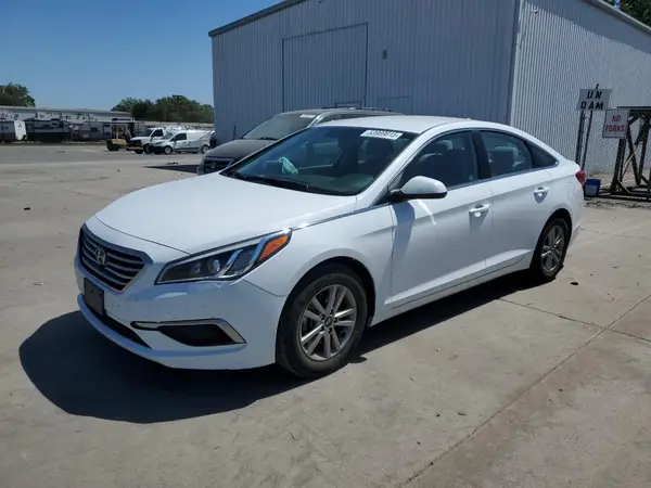 5NPE24AF5HH569841 2017 HYUNDAI SONATA - Image 1