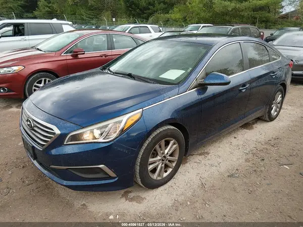 5NPE24AF5HH572755 2017 HYUNDAI SONATA - Image 2