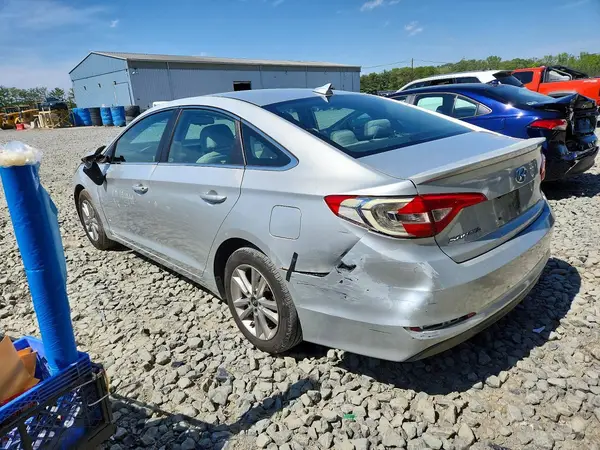 5NPE24AF5HH572819 2017 HYUNDAI SONATA - Image 2