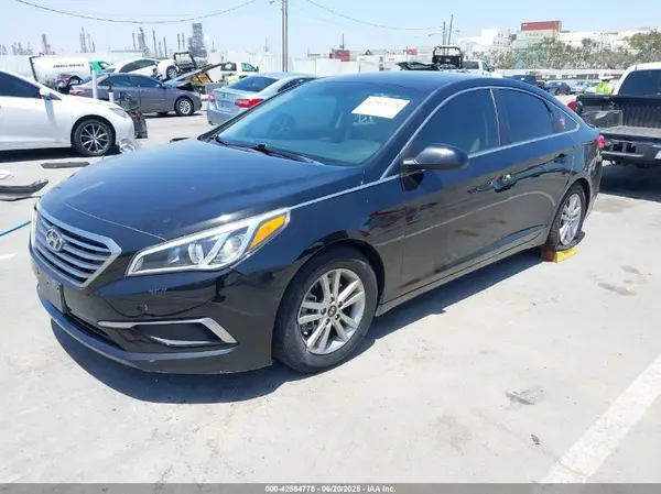 5NPE24AF5HH575428 2017 HYUNDAI SONATA - Image 2