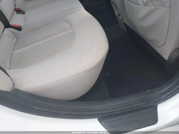5NPE24AF5HH576823 2017 HYUNDAI SONATA - Image 8