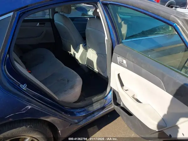 5NPE24AF5HH578636 2017 HYUNDAI SONATA - Image 8
