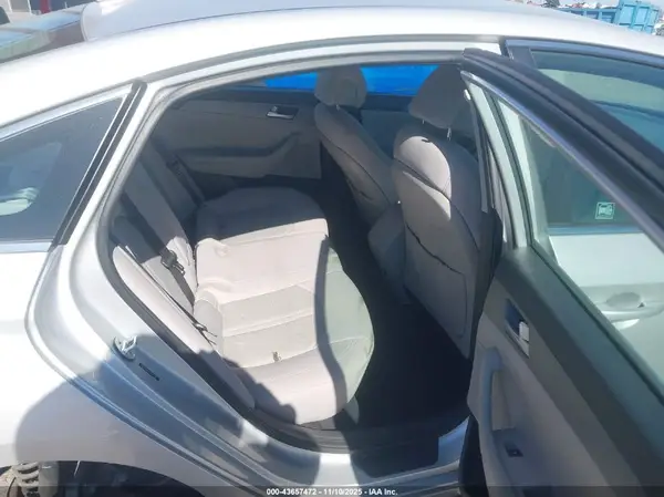 5NPE24AF5HH581133 2017 HYUNDAI SONATA - Image 8