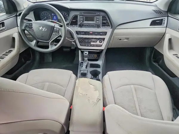 5NPE24AF5HH581634 2017 HYUNDAI SONATA - Image 8