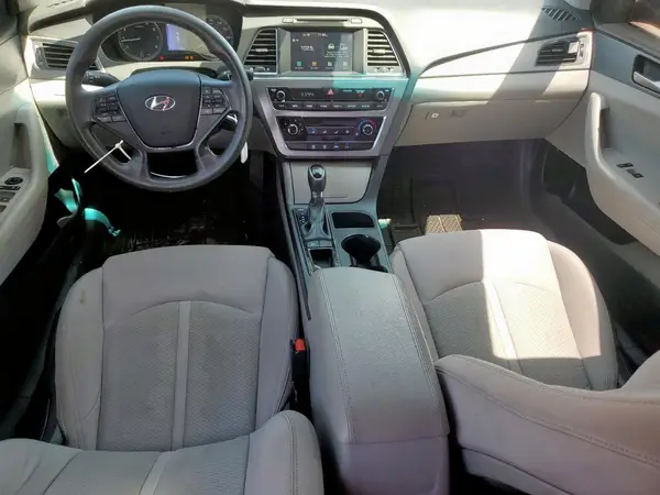 5NPE24AF5HH585781 2017 HYUNDAI SONATA - Image 8
