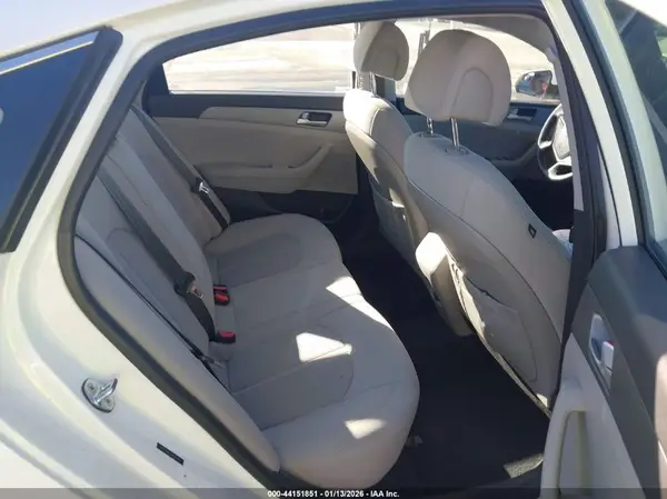 5NPE24AF5HH587076 2017 HYUNDAI SONATA - Image 8