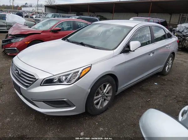 5NPE24AF5HH591029 2017 HYUNDAI SONATA - Image 2