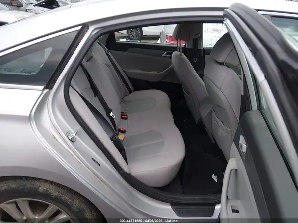 5NPE24AF5HH591029 2017 HYUNDAI SONATA - Image 8