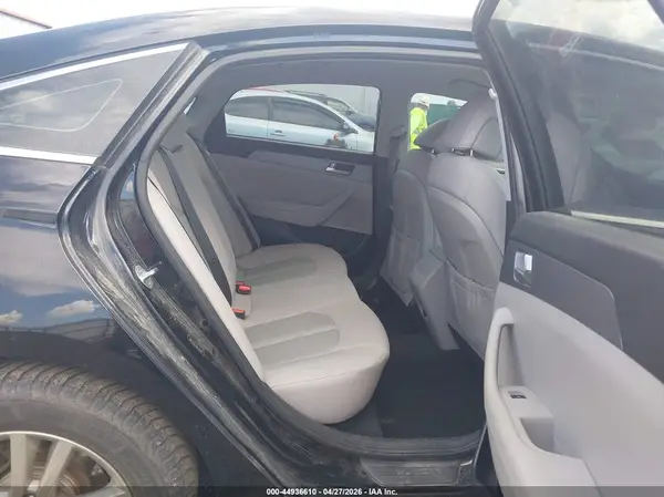 5NPE24AF5HH591080 2017 HYUNDAI SONATA - Image 8