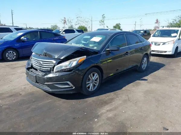 5NPE24AF5HH591399 2017 HYUNDAI SONATA - Image 2