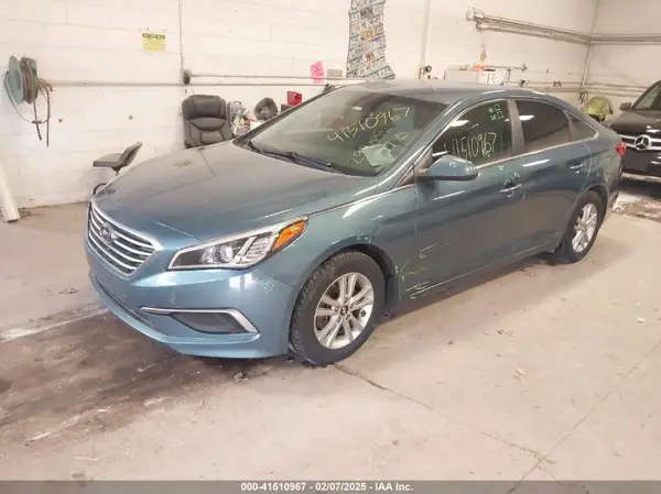 5NPE24AF5HH594108 2017 HYUNDAI SONATA - Image 2