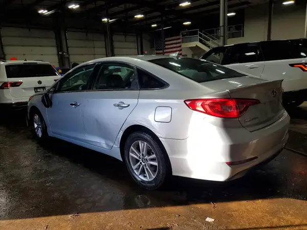 5NPE24AF5HH594125 2017 HYUNDAI SONATA - Image 2
