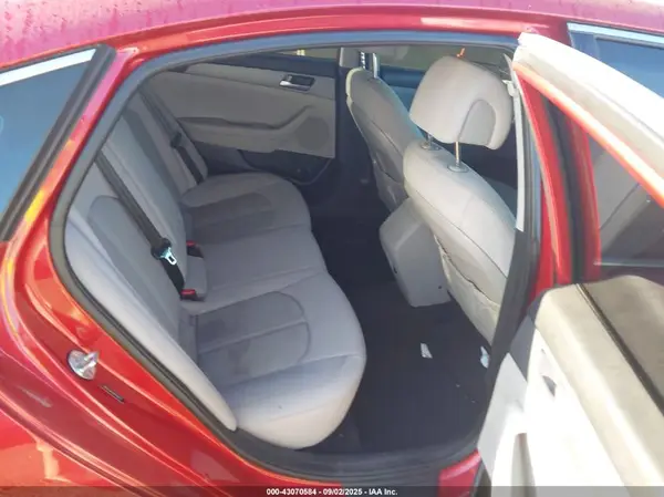 5NPE24AF5HH596070 2017 HYUNDAI SONATA - Image 8