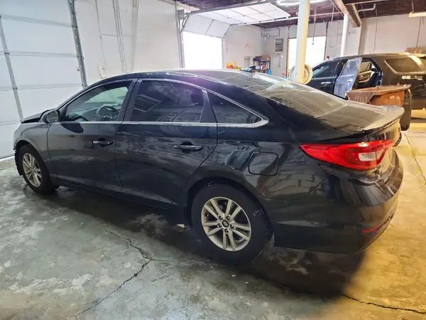5NPE24AF5HH596117 2017 HYUNDAI SONATA - Image 2