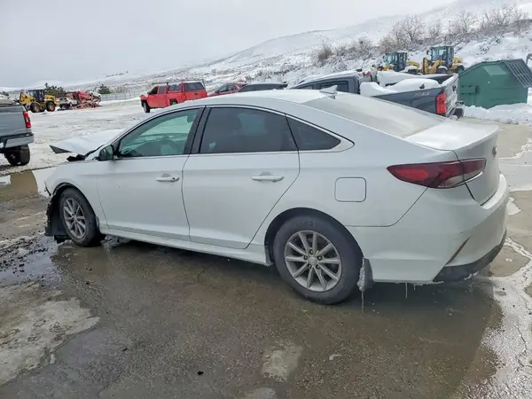 5NPE24AF5JH599752 2018 HYUNDAI SONATA - Image 2