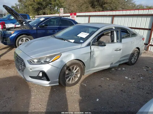 5NPE24AF5JH600589 2018 HYUNDAI SONATA - Image 2