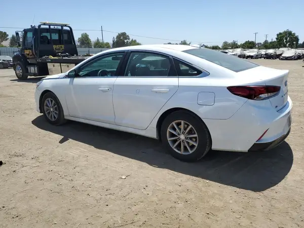 5NPE24AF5JH602021 2018 HYUNDAI SONATA - Image 2