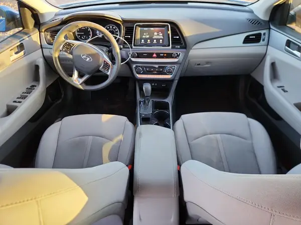 5NPE24AF5JH605999 2018 HYUNDAI SONATA - Image 8