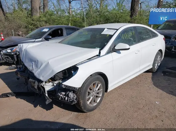 5NPE24AF5JH608997 2018 HYUNDAI SONATA - Image 2
