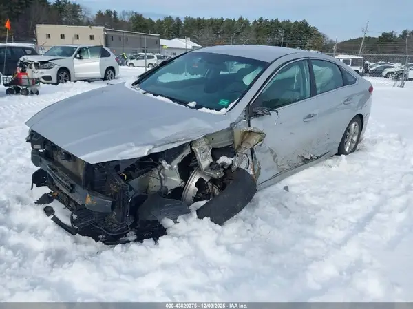 5NPE24AF5JH613603 2018 HYUNDAI SONATA - Image 2