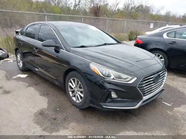 5NPE24AF5JH618994 2018 HYUNDAI SONATA - Image 1