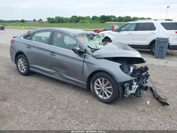 5NPE24AF5JH623046 2018 HYUNDAI SONATA - Image 1