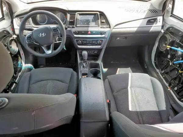 5NPE24AF5JH629090 2018 HYUNDAI SONATA - Image 8